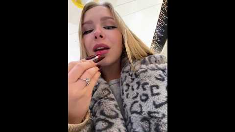 mur_girl @ stripchat on 20241211