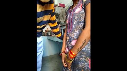 sparking_couple