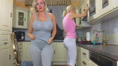 tunderose1 @ stripchat on 20241212