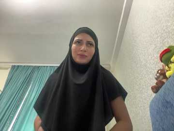 gumusguray @ stripchat on 20241213