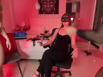 nura_n_sarah @ stripchat on 20241215