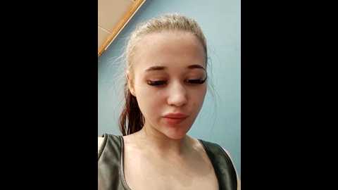 juice_bunny @ stripchat on 20250605