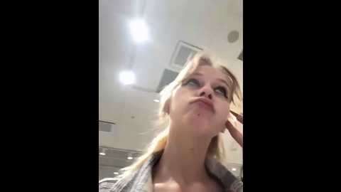 julie_bae @ stripchat on 20250612