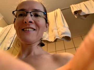 milky_hairy_mommy
