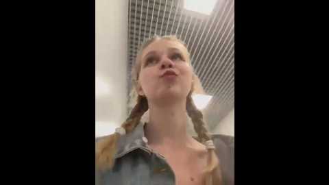 julie_cutie @ stripchat on 20250703
