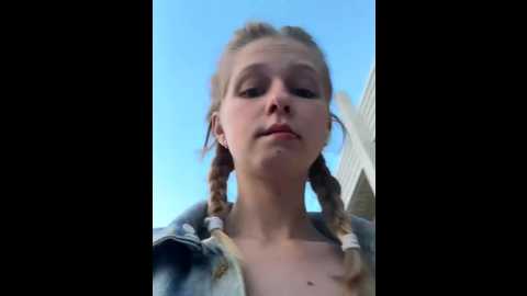julie_cutie @ stripchat on 20250703
