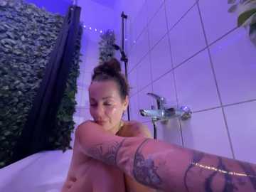 realmary_xo @ stripchat on 20250703