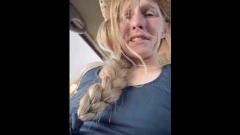 goldenflamegoddess @ stripchat on 20250811
