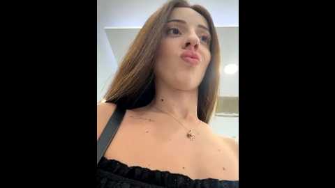 yesmoree @ stripchat on 20250815