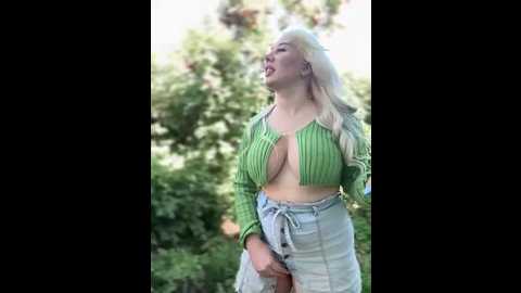 larahollywood @ stripchat on 20250825