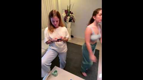 nura_n_sarah