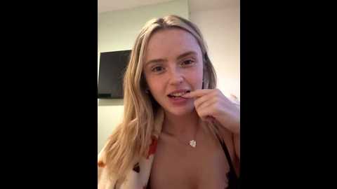 elliemaexoxo @ stripchat on 20250828