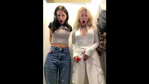 cum_girlss @ stripchat on 20250830