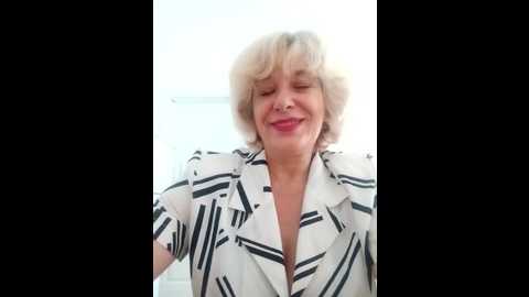 52mialove02 @ stripchat on 20250912