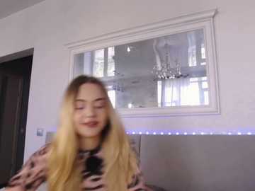 lunamillie @ stripchat on 20250920