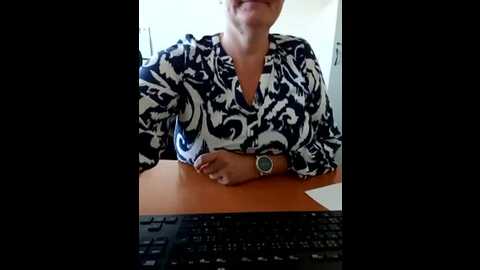 milf_love_fist99 @ stripchat on 20250930