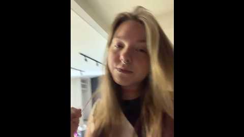 vesnacrystal @ stripchat on 20251001