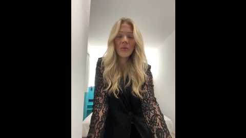 bellablows @ stripchat on 20251002