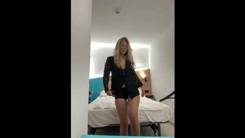 bellablows @ stripchat on 20251002