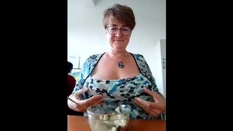 milf_love_fist99 @ stripchat on 20251002