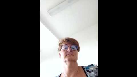 milf_love_fist99 @ stripchat on 20251002