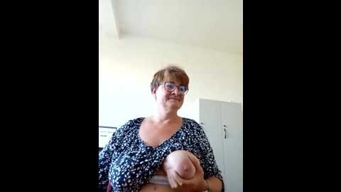 milf_love_fist99 @ stripchat on 20251003