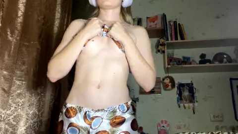 xx_looola_xx @ stripchat on 20251003