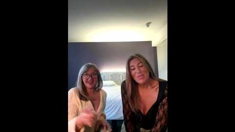 curvymilf_sienna @ stripchat on 20251004