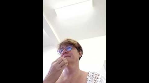 milf_love_fist99 @ stripchat on 20251006