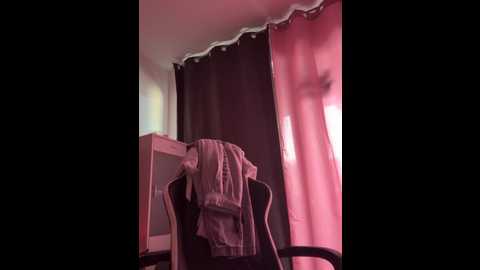 kim_secret @ stripchat on 20251007