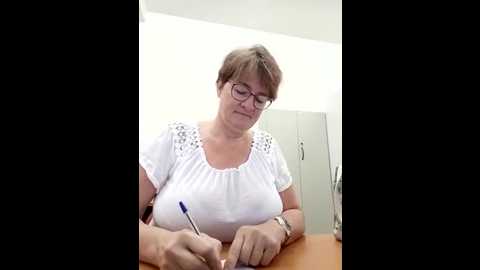 milf_love_fist99 @ stripchat on 20251007