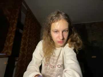 eva_angel3 @ stripchat on 20251009