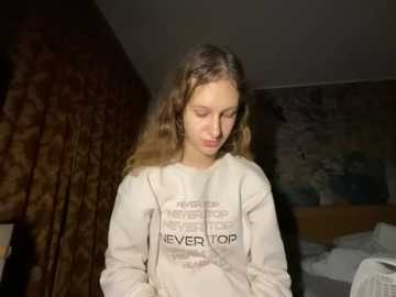 eva_angel3 @ stripchat on 20251009