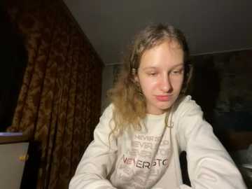 eva_angel3 @ stripchat on 20251009