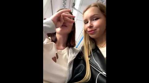 liza_risky @ stripchat on 20251010