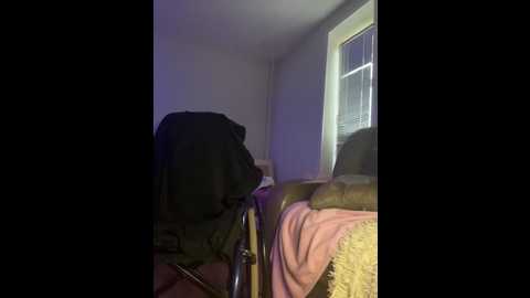 minisophiaa @ stripchat on 20251013