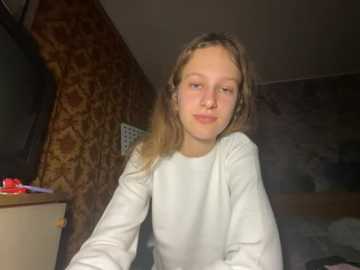 eva_angel3 @ stripchat on 20251014