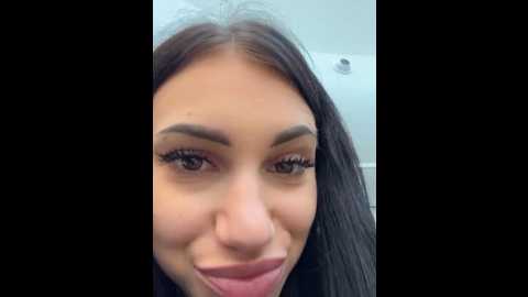ilariea_girl @ stripchat on 20251015