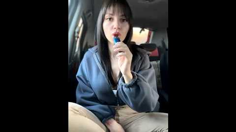 julliavegas @ stripchat on 20251016