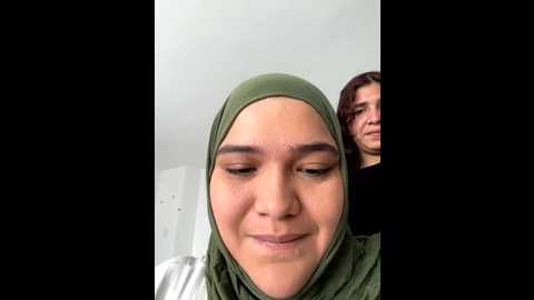 sweetmuslim01 @ stripchat on 20251016