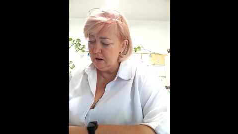 terezavelvet @ stripchat on 20251016