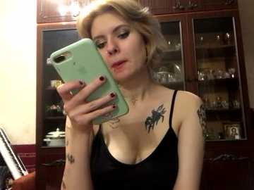 gllloria @ stripchat on 20251017