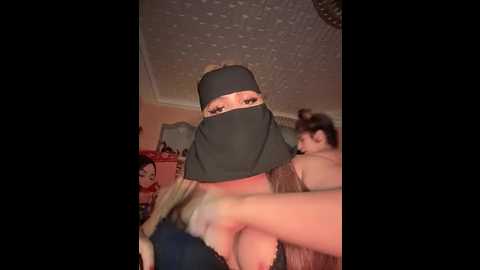 queentaraf999 @ stripchat on 20251017