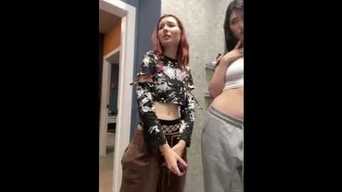 caressyourself @ stripchat on 20251018