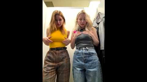 cum_girlss @ stripchat on 20251019