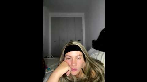 little_lola_x @ stripchat on 20251019