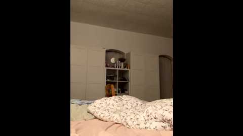 milf_love_fist99 @ stripchat on 20251019