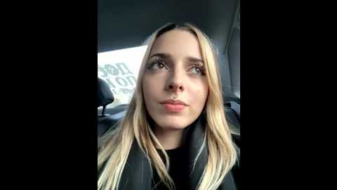 loraadoll @ stripchat on 20251020