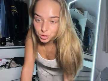 kayleebella @ stripchat on 20251021