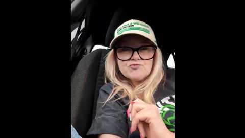 suziesub @ stripchat on 20251021